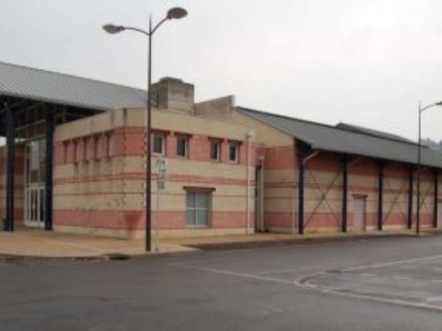 La HALLE-AUX-GRAINS de Bagnères de Bigorre